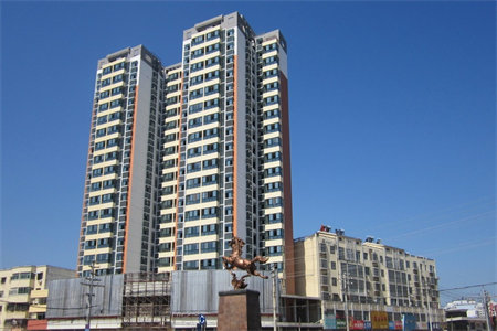 叠墅急售东方今典A扩精装，带露台送品牌家电家具，满二可按揭